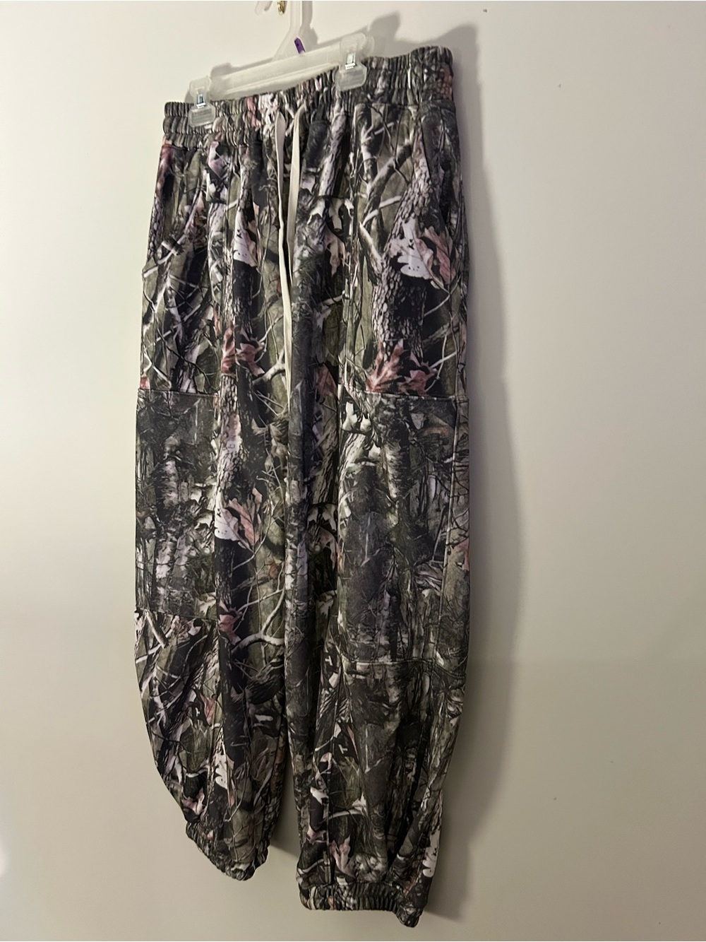 Women’s Camouflage Drawstring Jogger Pants and hoodie- Green/Gray with Pink